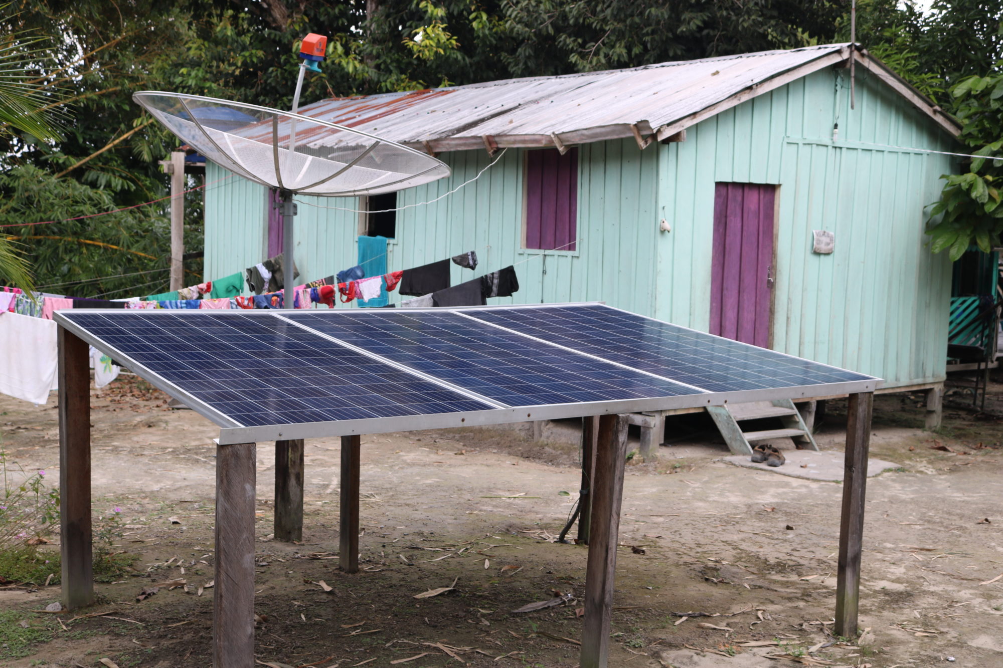Energia solar avança nas comunidades ribeirinhas da Amazônia